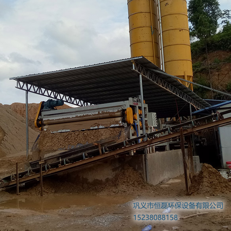 河南省浙江李總洗沙場2000型帶式壓濾機工作現(xiàn)場